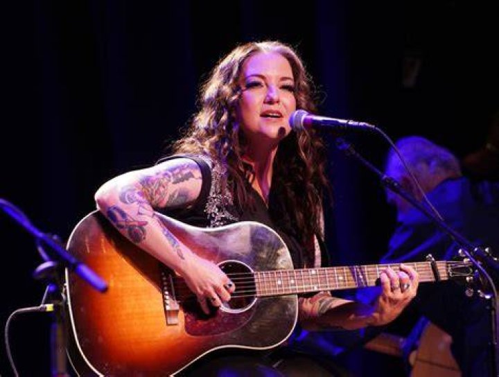 Ashley McBryde Steps In To Translate For Shocked Carly Pearce After CMA