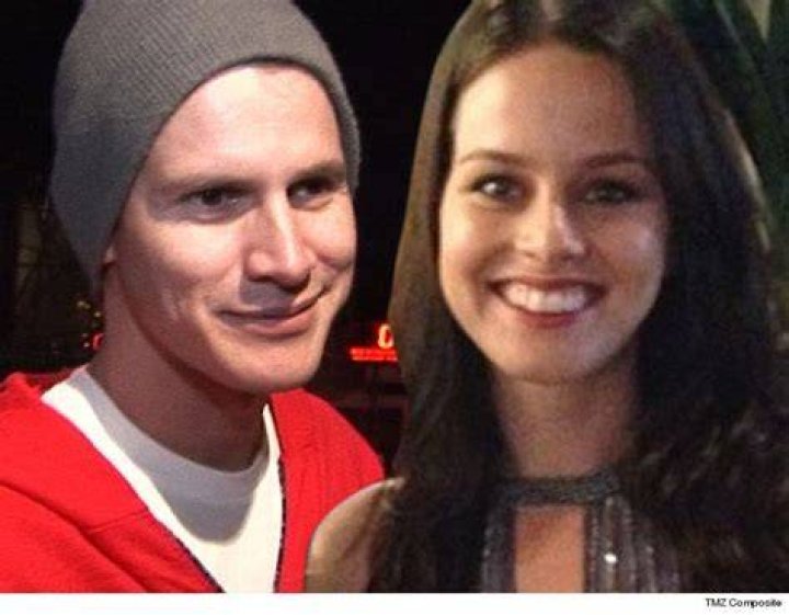Daniel Tosh Secretly Married Hollywood Writer Carly Hallam 2 Years Ago