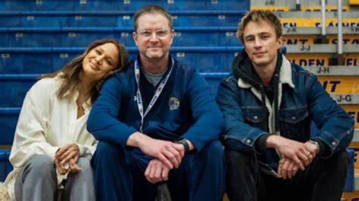 Drew Starkey&rsquo;s Family, Parents & Siblings The Outer Banks Cast Has A