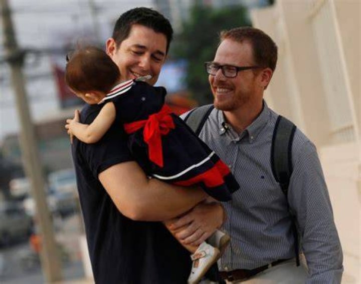 Gay couple win custody battle against Thai surrogate mother BBC News