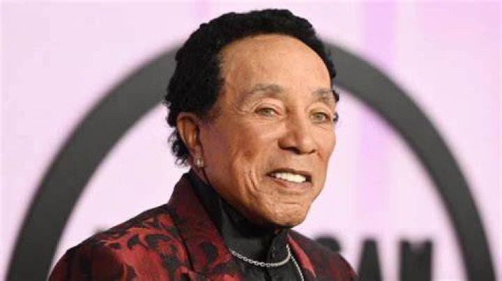 Smokey Robinson after facelift Celebrity plastic surgery online